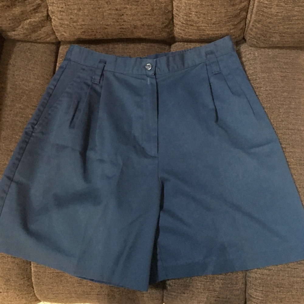 Lot of 2 Diversity Sports shorts Navy and Beige 16 PETITE